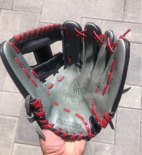 Right Hand Throw 11.5" Caddo Baseball Glove