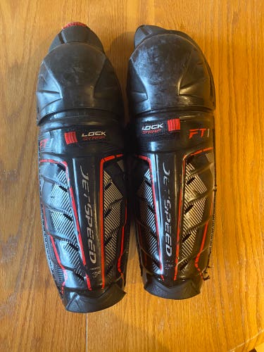CCM  JetSpeed FT1 Shin Pads