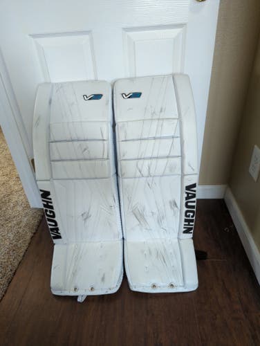 32+2 Vaughn V9 Pro Leg Pads
