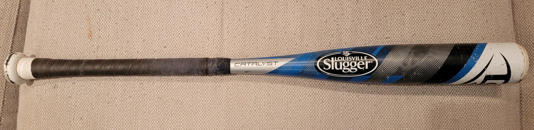 Used USSSA Certified 2018 Louisville Slugger Composite Catalyst Bat (-12) 16 oz 28"