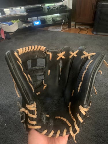 Infield 11.5" TPX PRO Baseball Glove