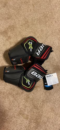 New Medium Bauer VAPOR 2X PRO Elbow Pads