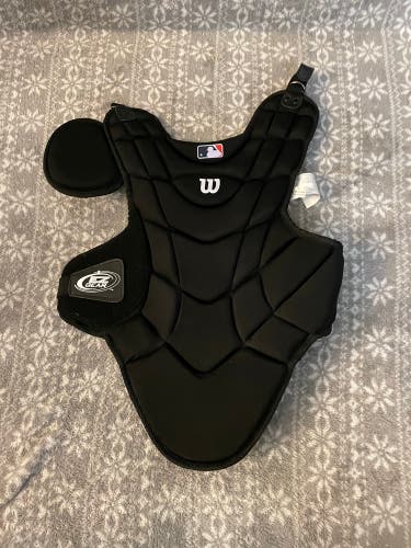 New Wilson Ez Gear Catcher's Chest Protector