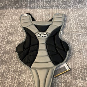 New Easton Catcher's Chest Protector Size 13"