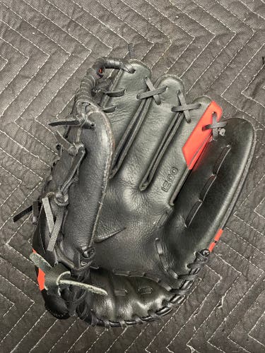 Nike MVP BLACK With Pink Used Right Hand Throw 12" Softball Glove