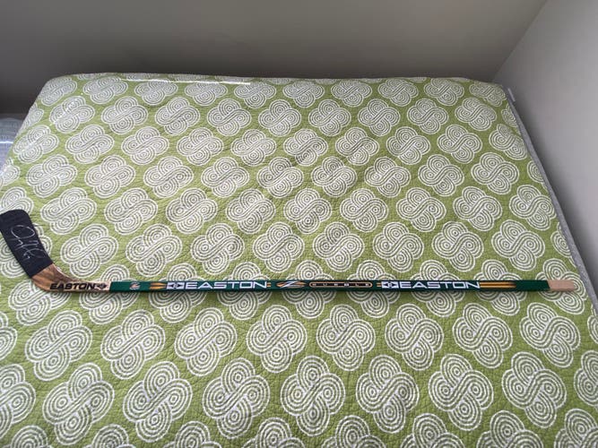 Easton Z-Bubble ALUMINUM Hockey Stick Shaft SR RH 64” Pro Stock Signed Roenick