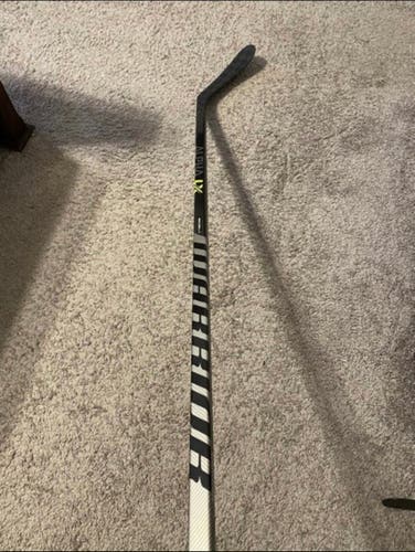 Nathan MacKinnon Pro Stock Warrior Alpha LX 90 flex P28