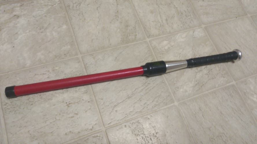Muhl Tech "Clicker" Bat; 28" and 32 oz; Amazing Strength Building and Bat Speed Bat; Used.