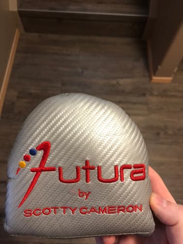 Scotty Cameron Futura Head Cover