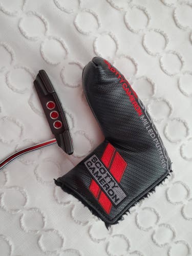 Used Men's Scotty Cameron Right Handed Blade Select Newport 2 Notchback 2011 Putter Uniflex 35"