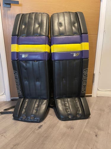 Used 36" Vaughn Velocity V7 Goalie Leg Pads Pro Stock