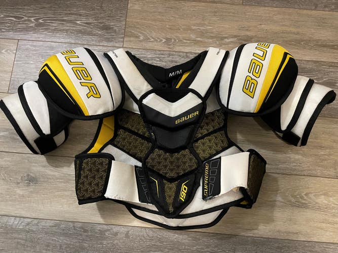 Senior Used Men's Medium Bauer Supreme 190 Shoulder Pads