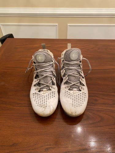 White Size 11 (Women's 12) Nike Huarache 4