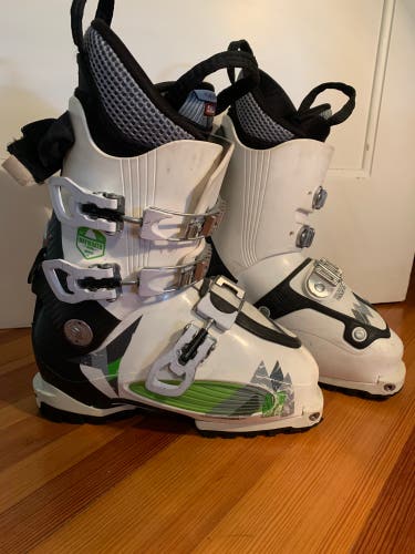 Atomic Waymaker Tour 100 W Randonee Boots - Women's