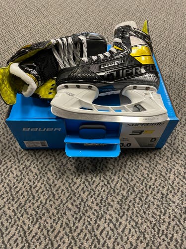 Bauer Supreme 3S size 3 D width skates