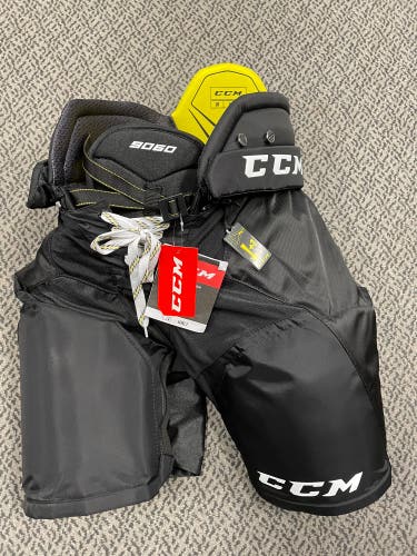 CCM Tacks 9060 Black Senior Medium Breezers