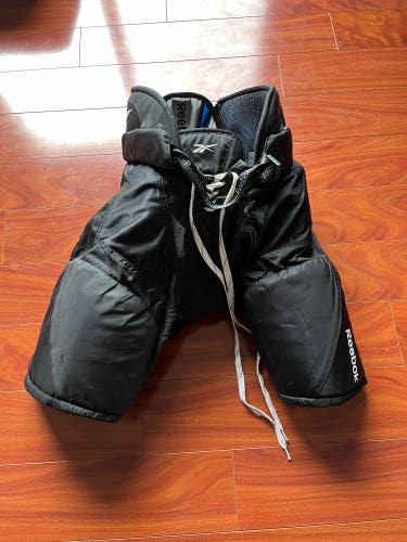 Senior Medium Reebok 7k Hockey Pants