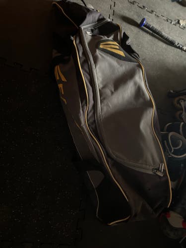 Used Easton Bat Bag