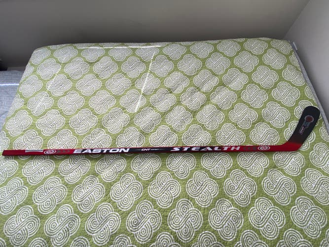 Easton Stealth CNT Grip Red Hockey Stick SR LH 66” 85 Flex Sakic