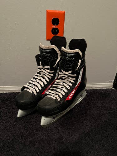 Used CCM Regular Width  Size 8 Jetspeed 251 Hockey Skates
