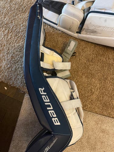 32" Bauer Goalie Leg Pads