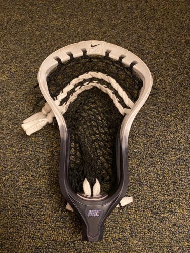 Nike Lakota 3 Strung w/ SK 4x