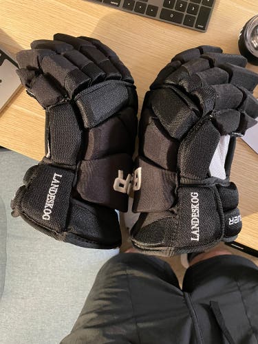 New Bauer 14" Pro Stock Supreme 2S Pro Gloves