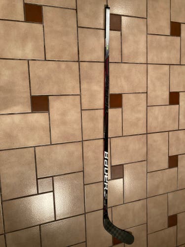 Senior Left Hand P92  Vapor Hyperlite Hockey Stick