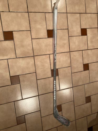 Intermediate Left Hand P92  Vapor Hyperlite Hockey Stick