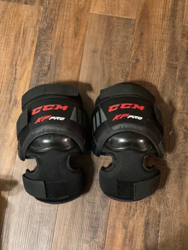 CCM KP Pro Knee Pads