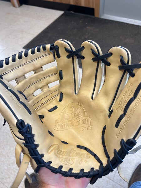 Used Right Hand Throw 11.25" Pro Preferred Baseball Glove