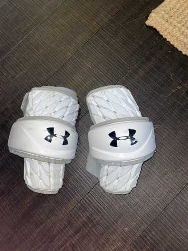 Under Armour medium/large elbow pads