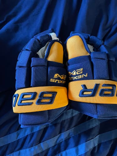 Nashville Predators 14" Pro Stock Nexus 2N Gloves