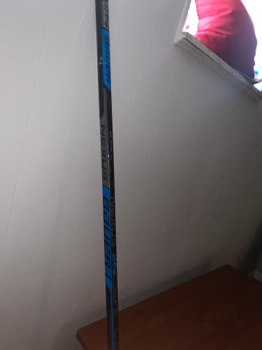 70 Flex Right Handed P88  Nexus 2N Hockey Stick (Gripped)