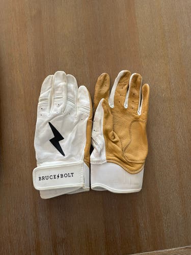 New Medium  Batting Gloves