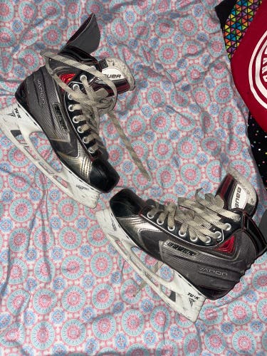 Junior Bauer   Size 6.5 Vapor X:60 Hockey Skates