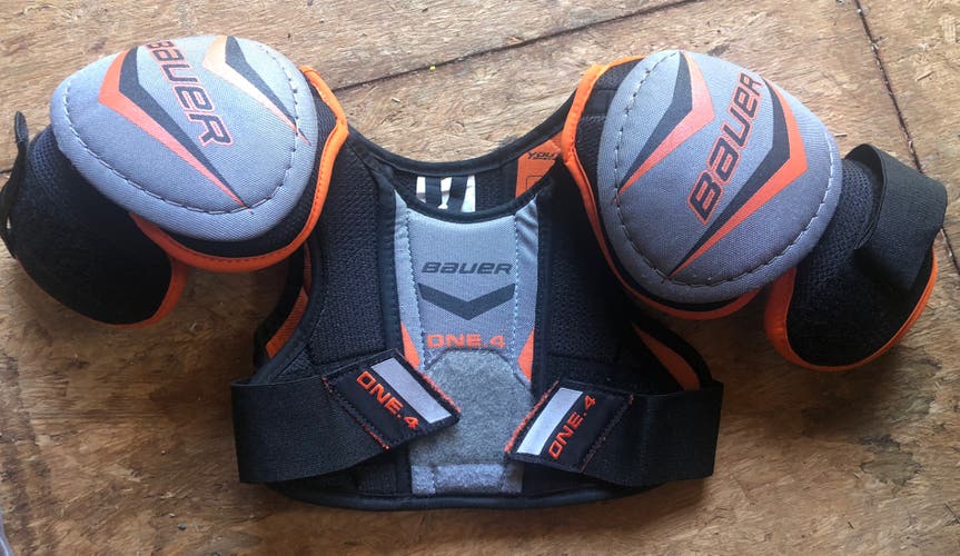 Youth Bauer Hockey Shoulder Pad