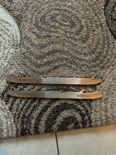 DISCONTINUED Step Steel Size 7 263 mm STGOALEDGE