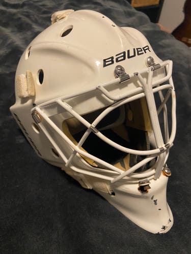 Used Bauer  Profile 960 Goalie Mask