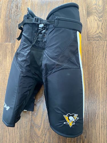 Senior New Large+1" CCM HP35 Hockey Pants Pro Stock