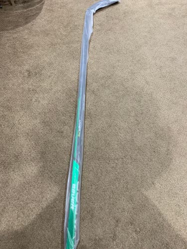 P92 87 Flex Green Hyperlite Senior Left Hand  Vapor Hyperlite Hockey Stick