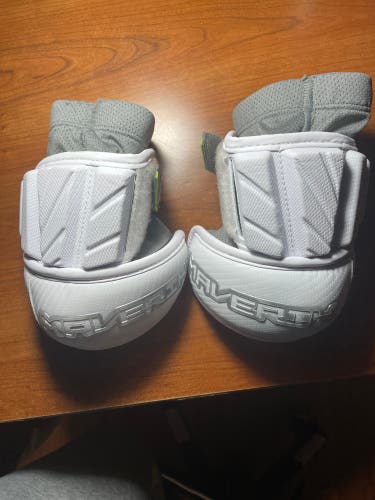 Used Medium Maverik Max Arm Pads