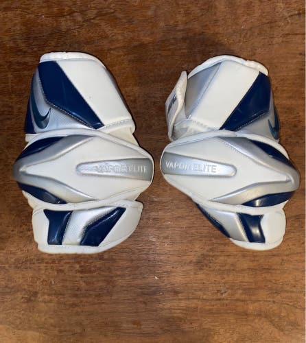 Used Medium Nike Vapor Elite Arm Pads Navy Blue and White