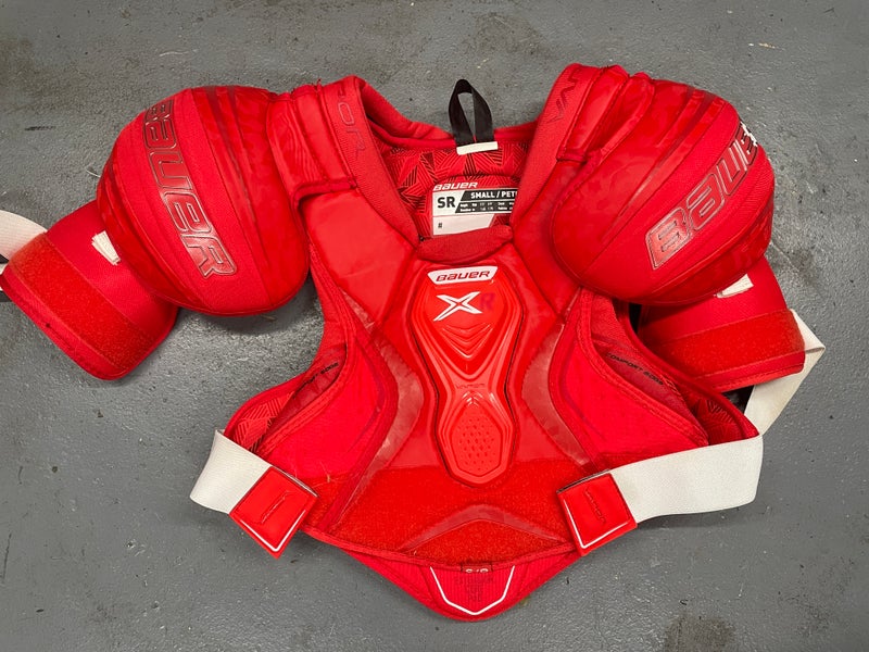 Used Senior Small Bauer vapor X-R Shoulder Pads
