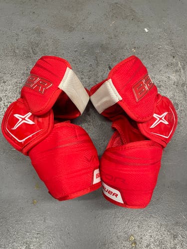 Used Small Bauer Vapor X-R Elbow Pads