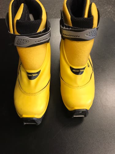 Skate Size 4.0 Used Salomon Cross Country Ski Boots