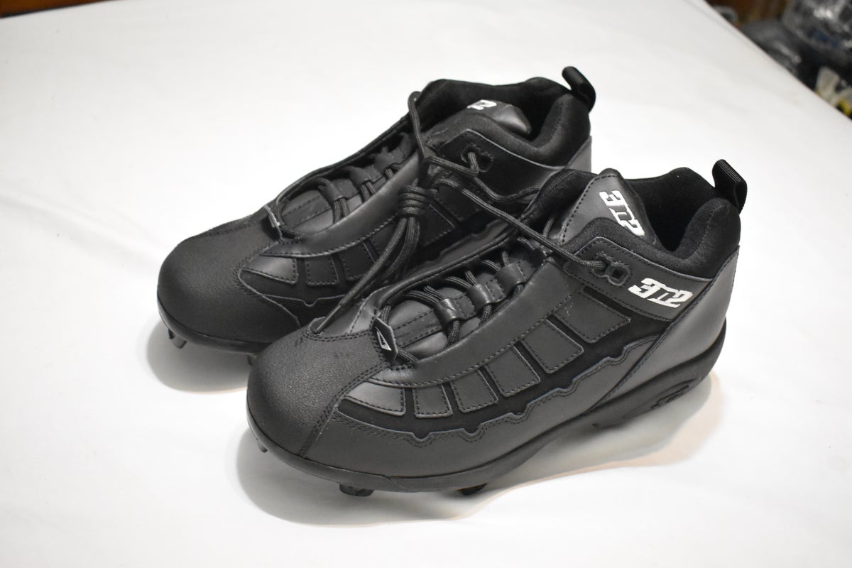 Size 11.5 (Women's 12.5) Baseball Cleats New and Used on SidelineSwap