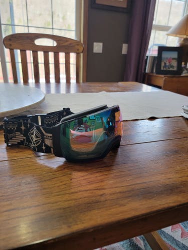 Used Smith I/O MAG XL w/ ChromoPop Ski Goggles