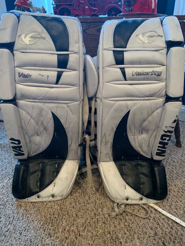 34" Vaughn Velocity V2 Goalie Leg Pads