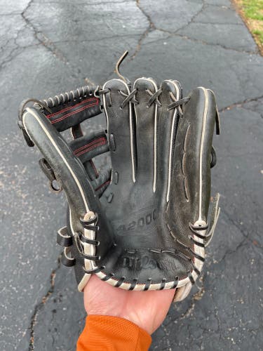 Outfield 12.75" A2000 Baseball Glove